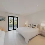 A C - 8bdr 17p - Swimming Pool Villa *