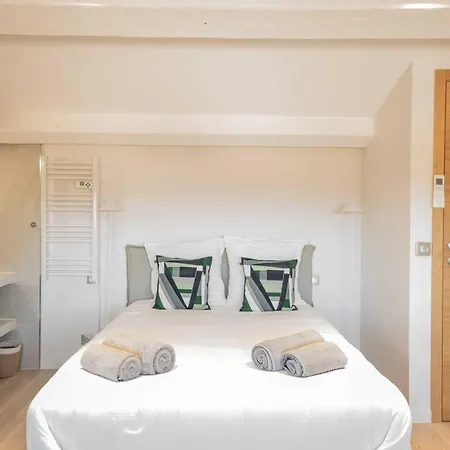 A C - 8bdr 17p - Swimming Pool Villa