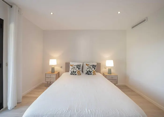 A C - 8bdr 17p - Swimming Pool Villa