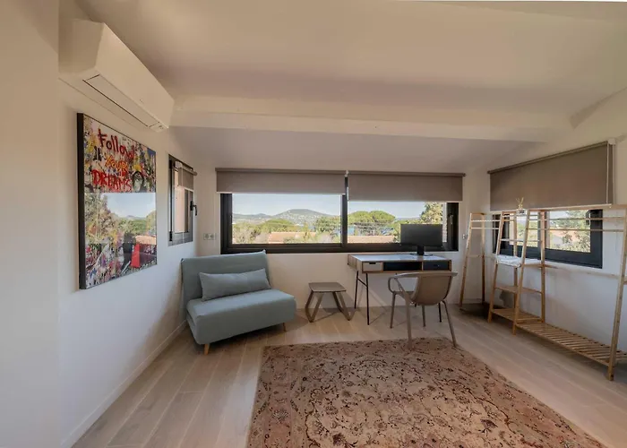 Villa A C - 8bdr 17p - Swimming Pool